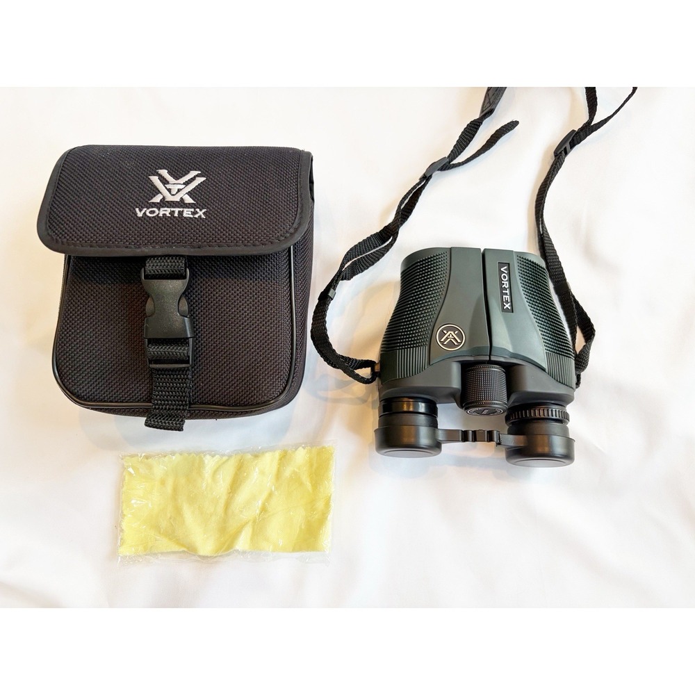 VORTEX VANQUISH 10X26 BINOCULARS, WATERPROOF & FOGPROOF CASE LENS CAP + CASE BLK